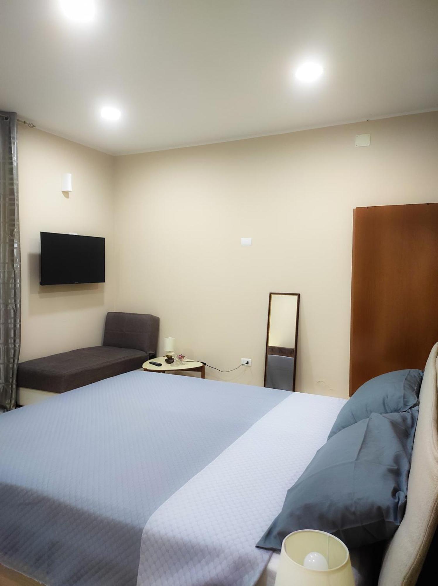 76 Avenue Suites Wi-Fi - Shuttle 레조디칼라브리아 외부 사진